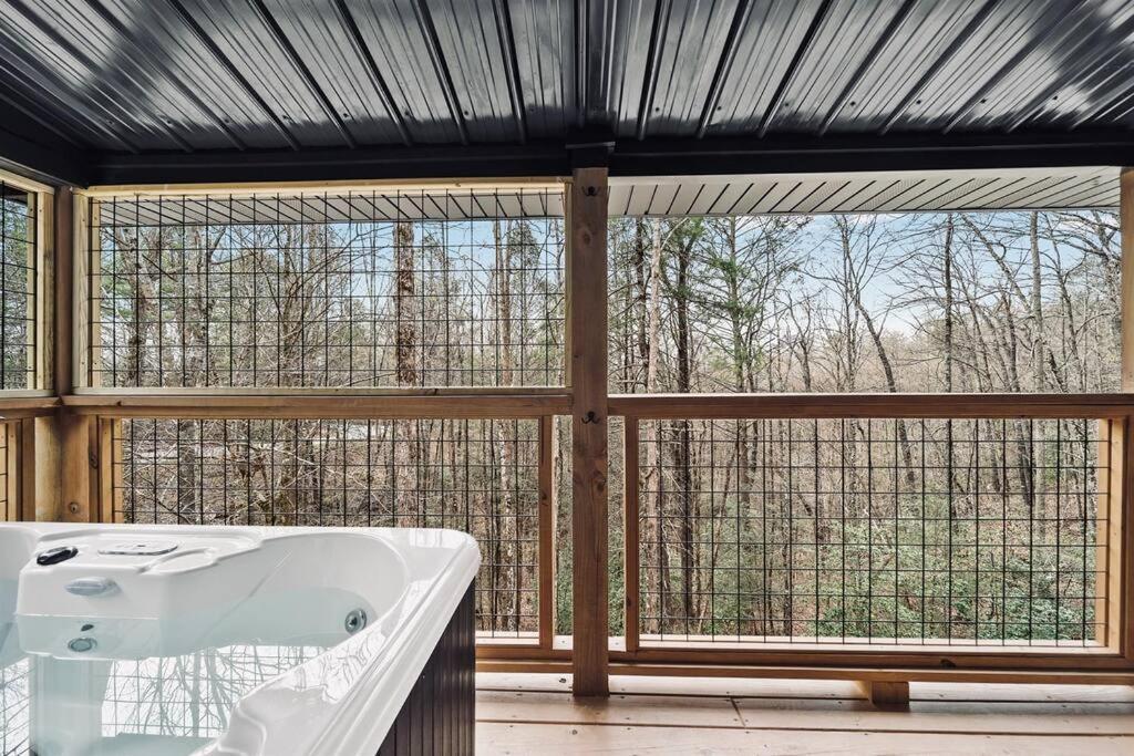 Honeymoon Couples Cabin Secluded, Hot Tub, Views Севьервилл Экстерьер фото