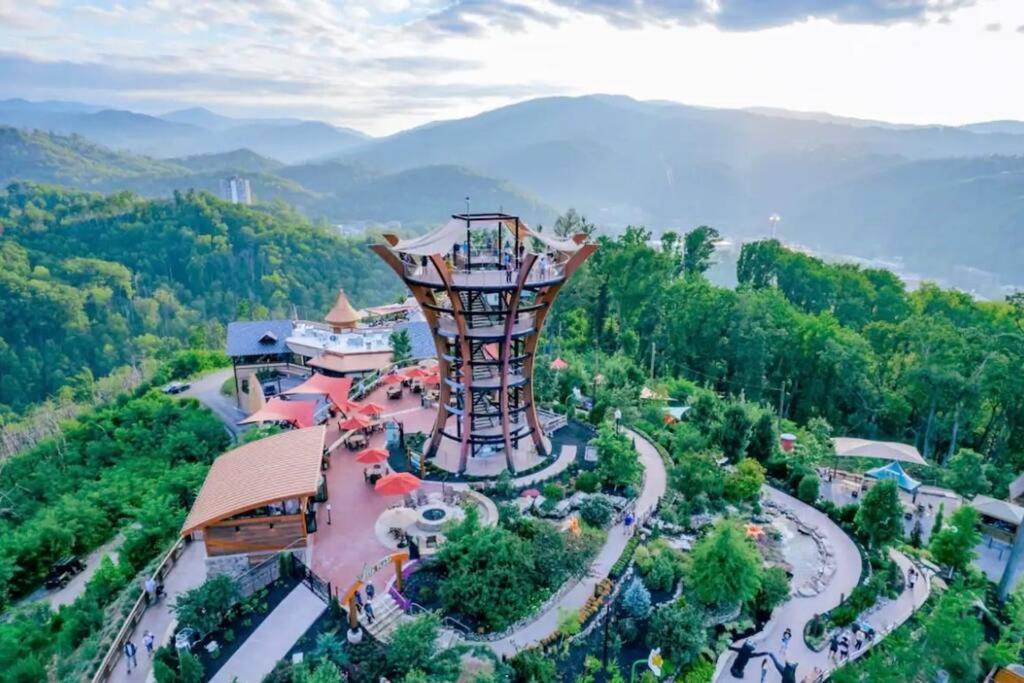 Honeymoon Couples Cabin Secluded, Hot Tub, Views Севьервилл Экстерьер фото